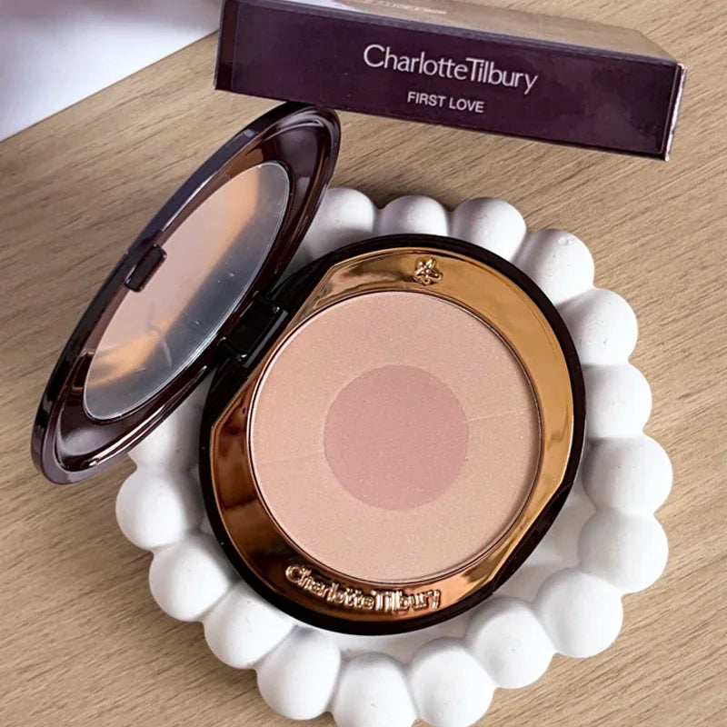 Hot Sales Charlotte Soft Heart Double Color Powder Blusher Color Plate Easy To Apply Lasting Coloring Natural Tilbury Cosmetics